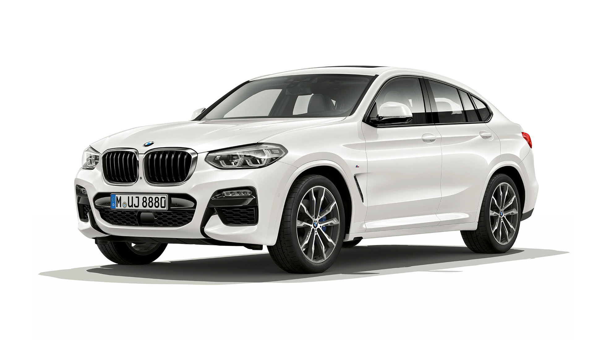 BMW X4 xDrive30i Model M Sport G02 2018 Alpine White three-quarter front view